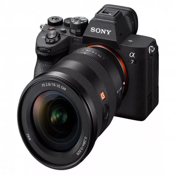 Sony A7MIV With 24-105