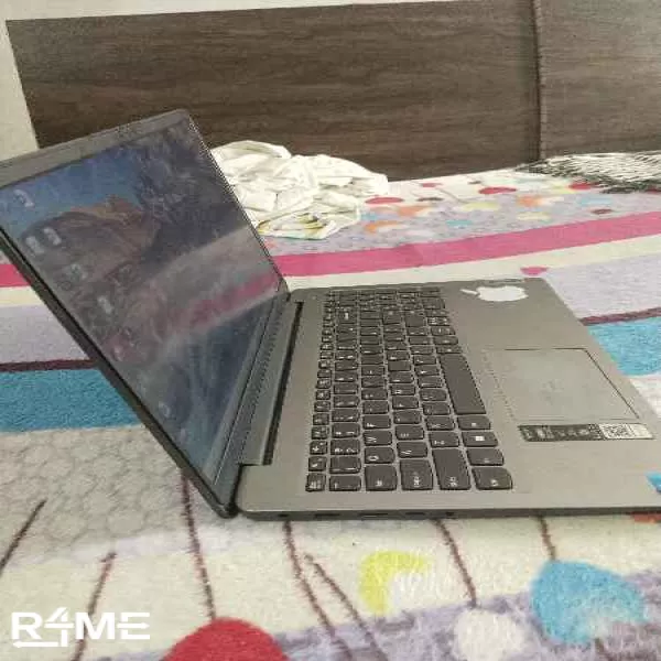 Lenovo IdeaPad Slim i3