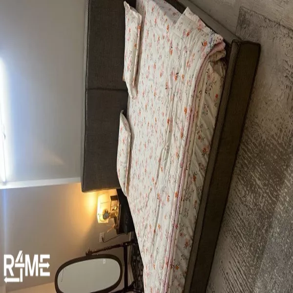 Double bed on rent