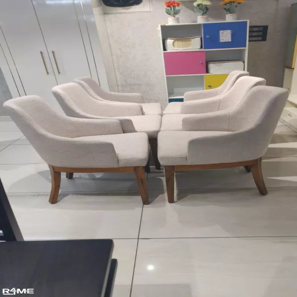 6 seater luxury dining set on rent