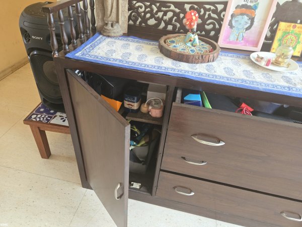 Teak wood side table on rent