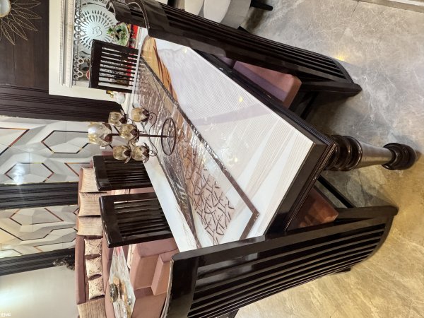 Dining table with chairs on rent