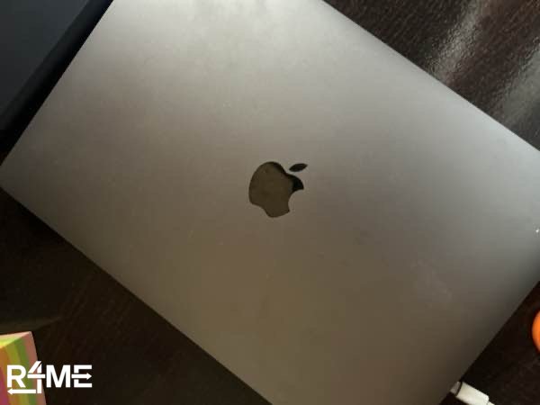 MacBook Air 2022 model on rent