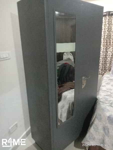 Strong wardrobe for Rent on rent
