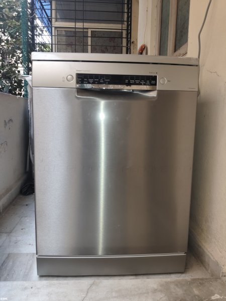 Bosch dishwasher 6 series 15 places settings on rent