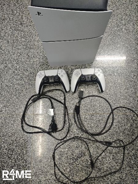 PS5+GTA V, 2 Controllers, efootball + 500 Games PS Plus on rent