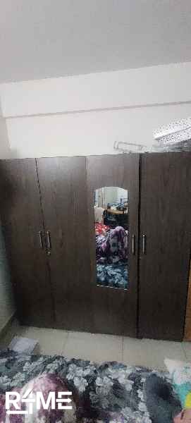 four door wardrobe on rent